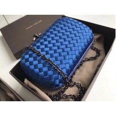Bottega Veneta клъч с възел в синьо Boucher Intreccio