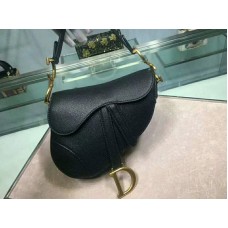 Чанта Dior Mini Saddle от телешка кожа, златиста, черна, m0447s