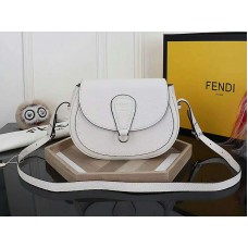 Чанта през рамо Fendi Saddlebag от кожа, бяла