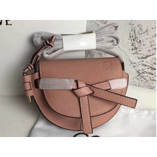 Мини чанта Loewe Gate от мека зърнеста телешка кожа, розова