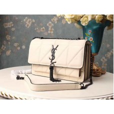 Saint Lauren Jamie Medium Carre Rive в кремообразен цвят от телешка кожа