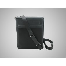 Луи Вютън Тайга Белуха Черен