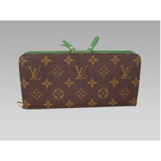 Необичаен портфейл Louis Vuitton Monogram в зелено