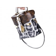 Кутия за фотоапарат Louis Vuitton Monogram Canvas, бяла