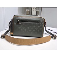 Чанта за фотоапарат Louis Vuitton Monogram Titanium m43884