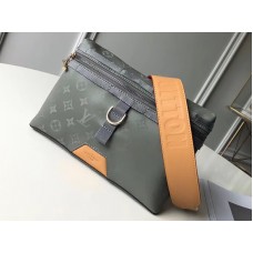 Чанта Louis Vuitton Monogram Titanium Canvas Messenger Pm m43889