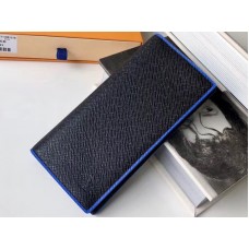 Кожен портфейл Louis Vuitton Taiga Brazza m30558