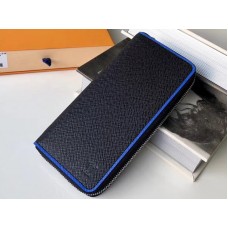 Кожен портфейл Louis Vuitton Taiga Zippy Vertical m30569