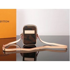 Чанта за през рамо Louis Vuitton Fabric Supreme Mini m44206