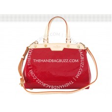 Louis Vuitton монограм Vernis Brea PM Pomme Damour